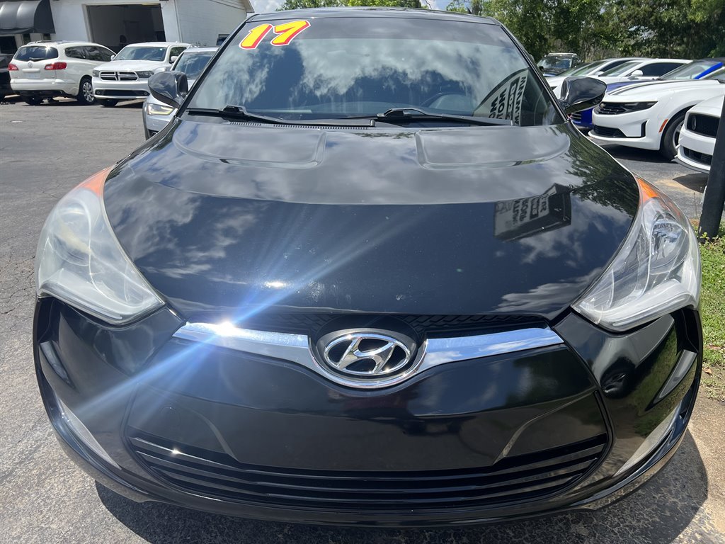 2017 Hyundai Veloster Value Edition photo