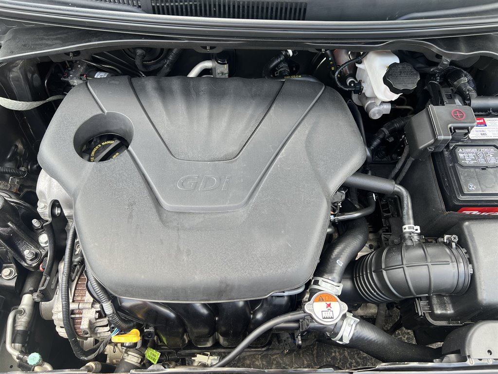 2017 Hyundai Veloster Value Edition photo