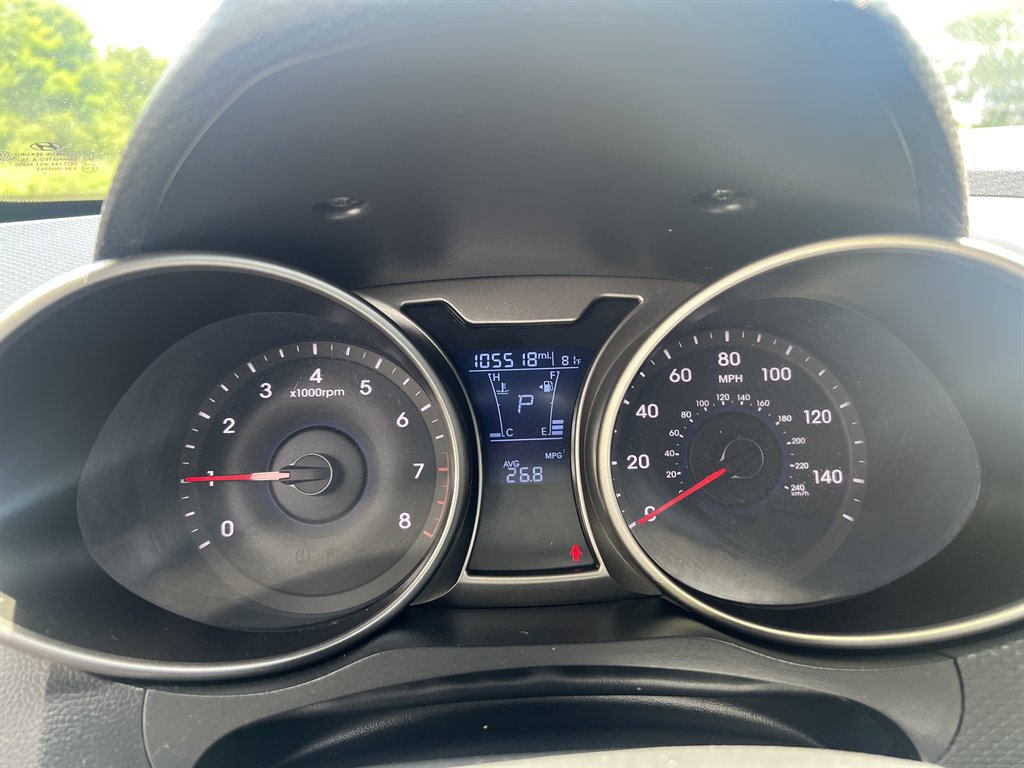 2017 Hyundai Veloster Value Edition photo