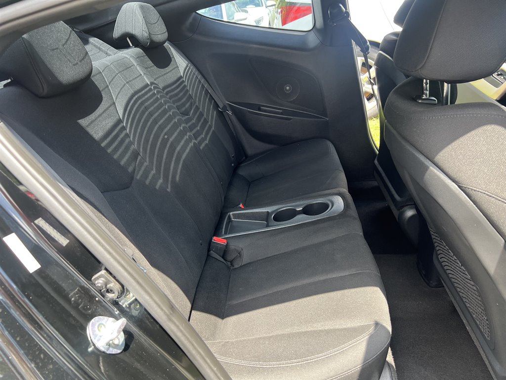2017 Hyundai Veloster Value Edition photo