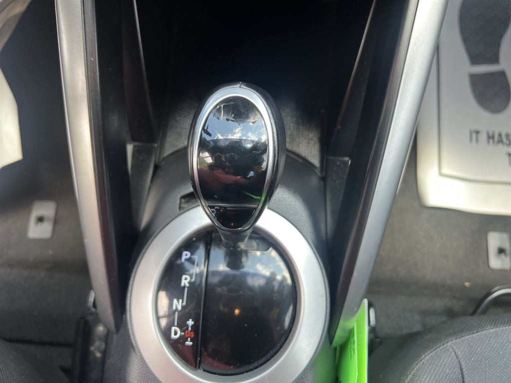 2017 Hyundai Veloster Value Edition photo