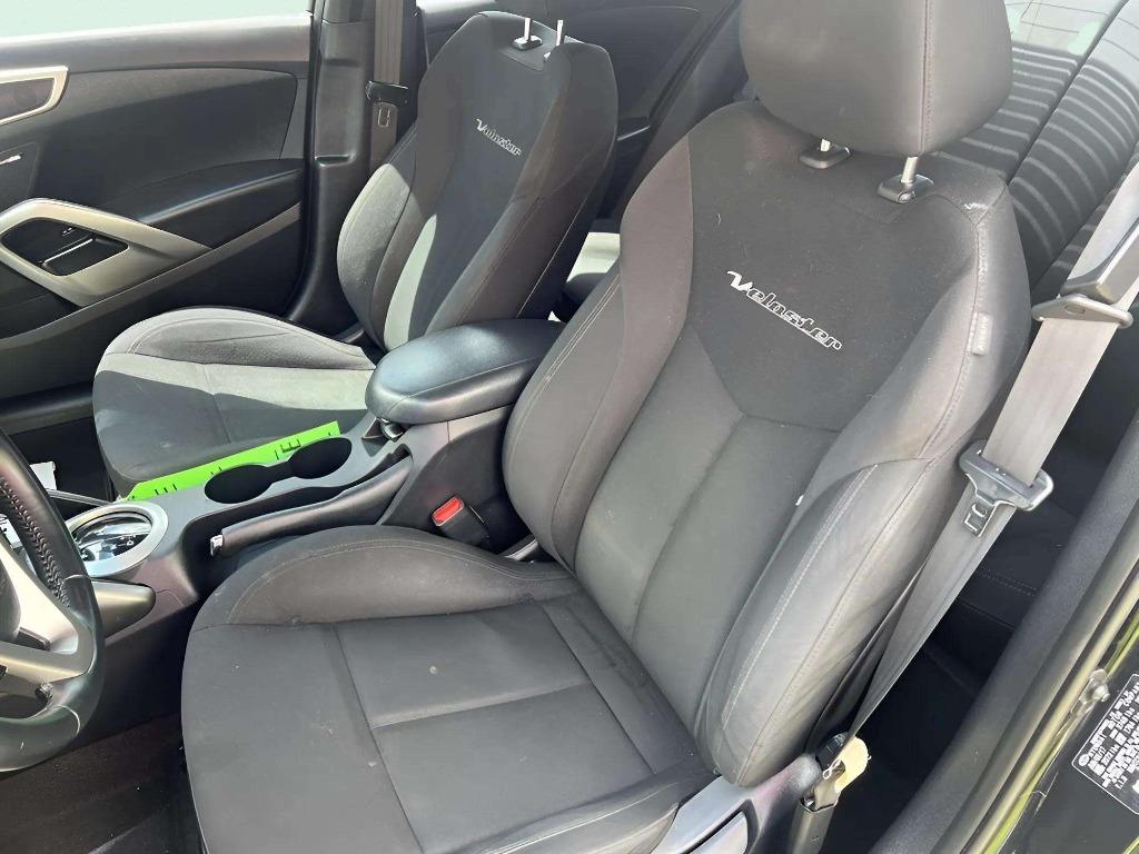 2017 Hyundai Veloster - $10,600