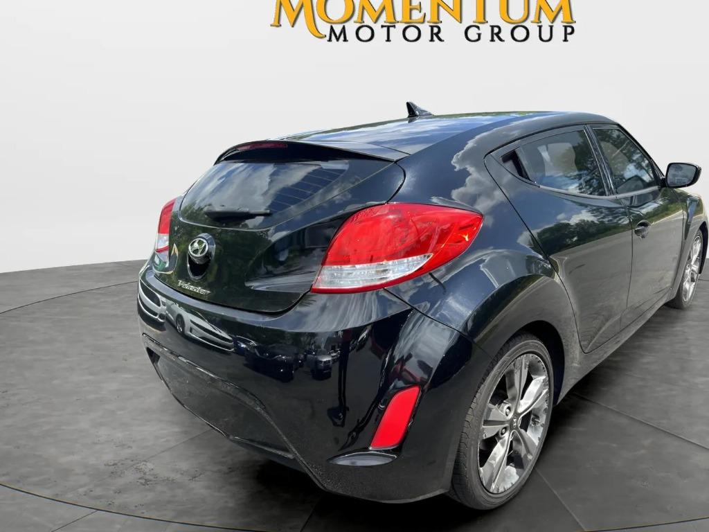 2017 Hyundai Veloster - $10,600