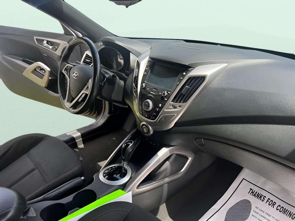 2017 Hyundai Veloster - $10,600