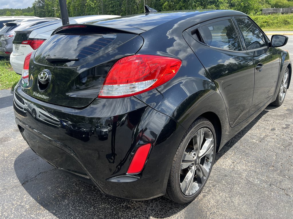 2017 Hyundai Veloster Value Edition photo
