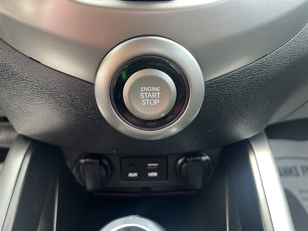 2017 Hyundai Veloster Value Edition photo