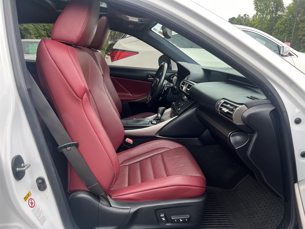 2015 Lexus IS 350 photo