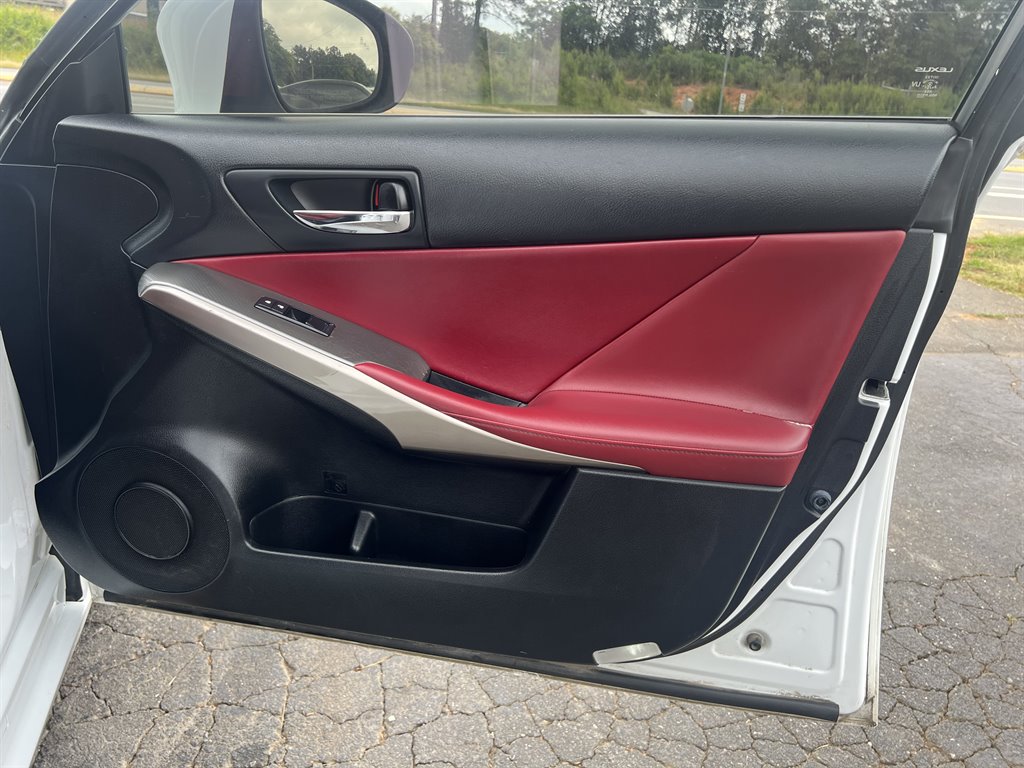 2015 Lexus IS 350 photo