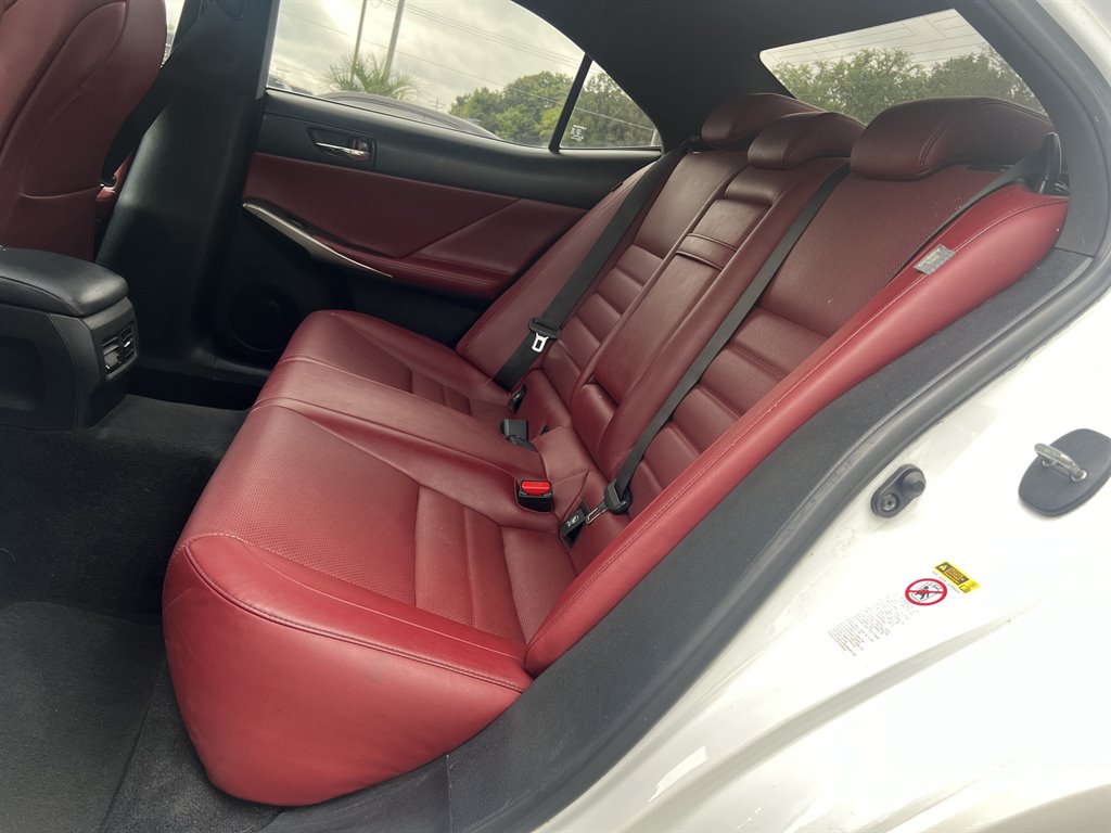 2015 Lexus IS 350 photo