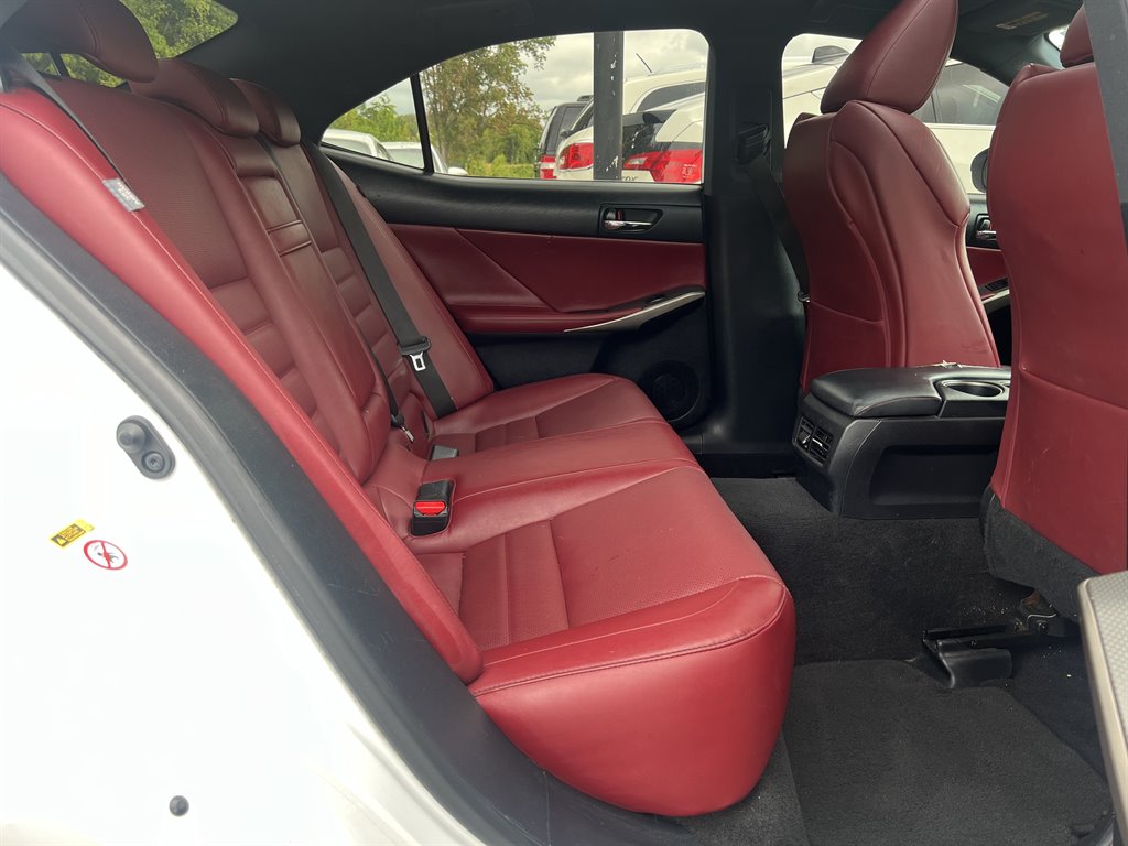 2015 Lexus IS 350 photo
