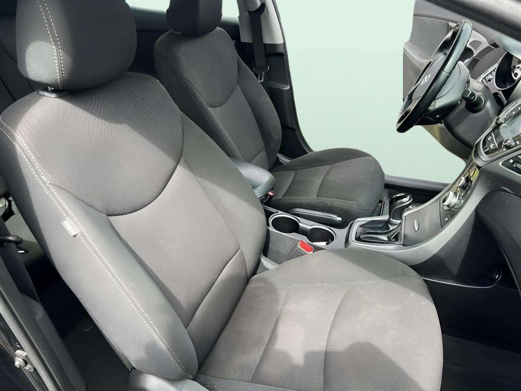 2016 Hyundai Elantra - $9,995