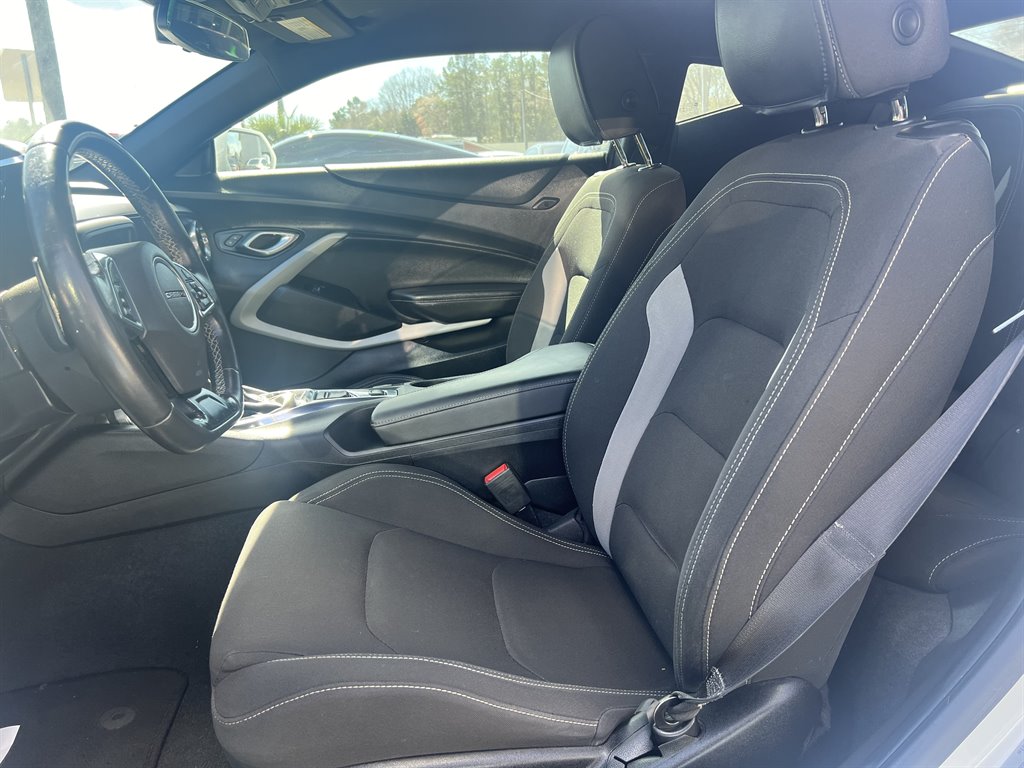 2019 Chevrolet Camaro 1LT photo