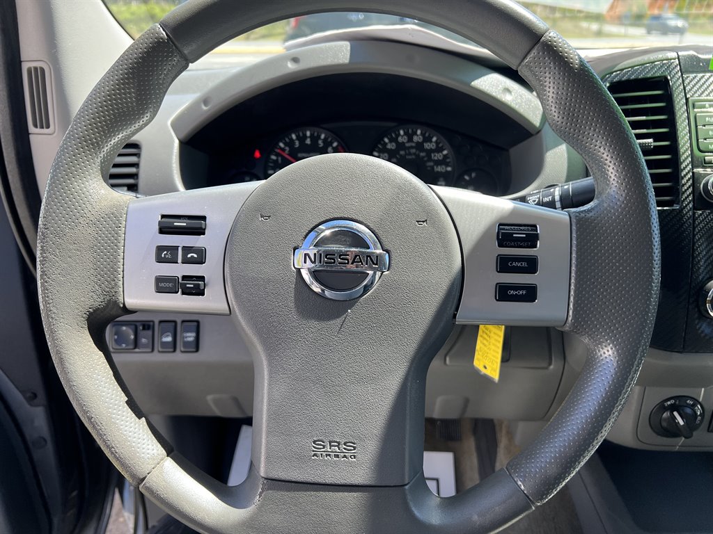 2017 Nissan Frontier SV photo