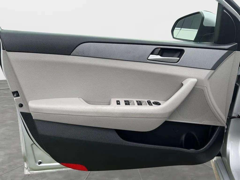 2018 Hyundai Sonata - $9,995