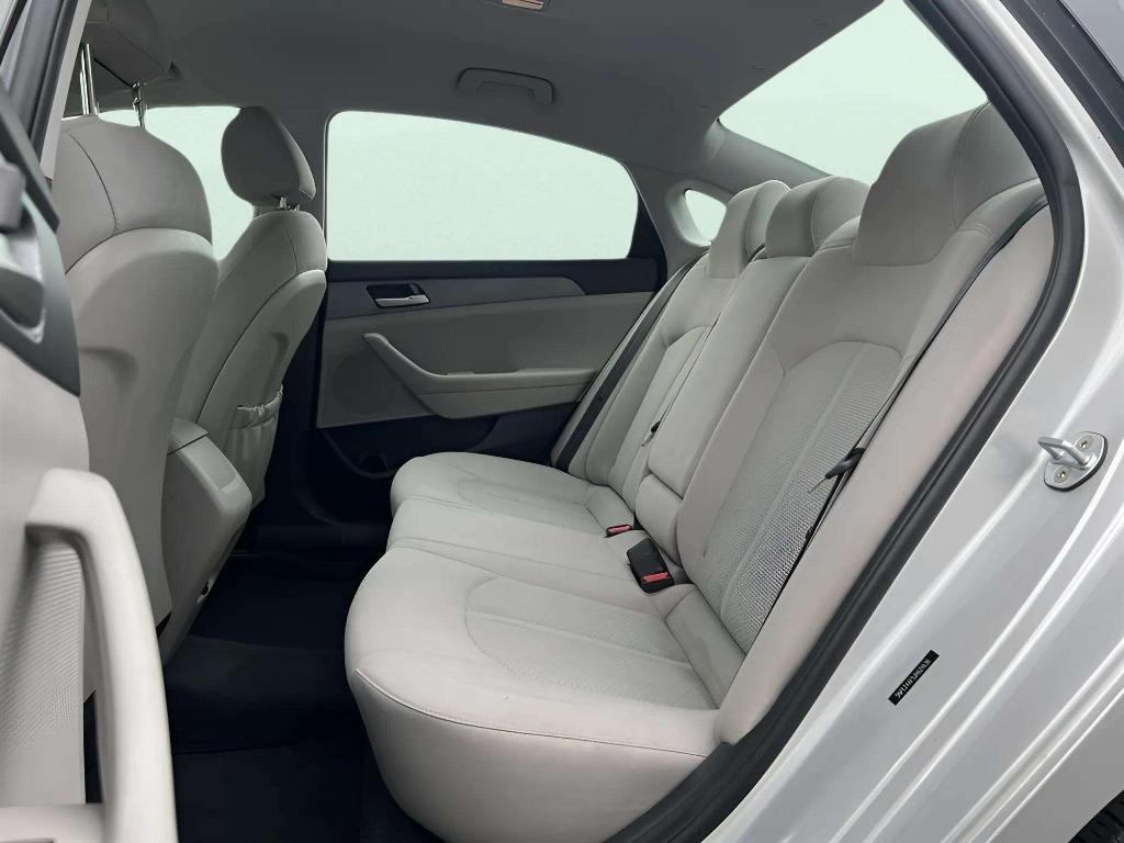 2018 Hyundai Sonata - $9,995