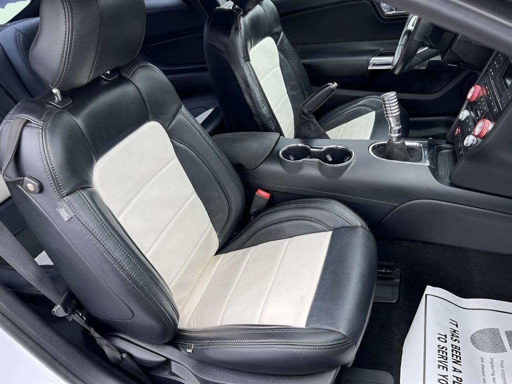 2016 Ford Mustang - $25,995