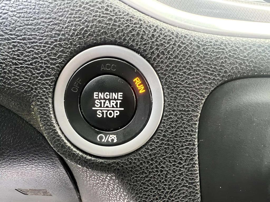2019 Dodge Charger - $27,995