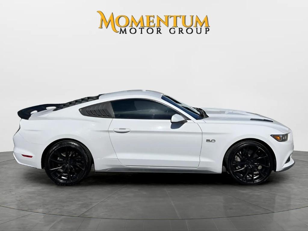 2015 Ford Mustang - $22,995