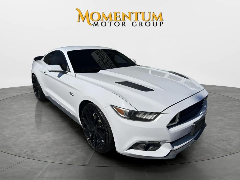 2015 Ford Mustang - $22,995
