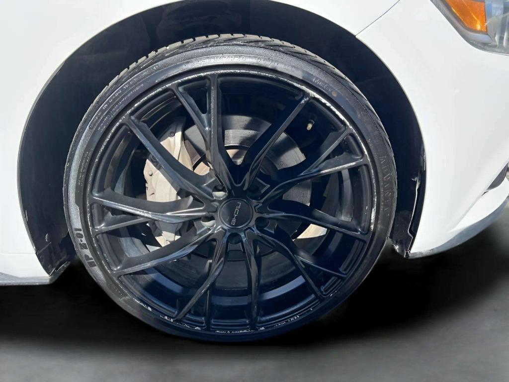 2015 Ford Mustang - $22,995