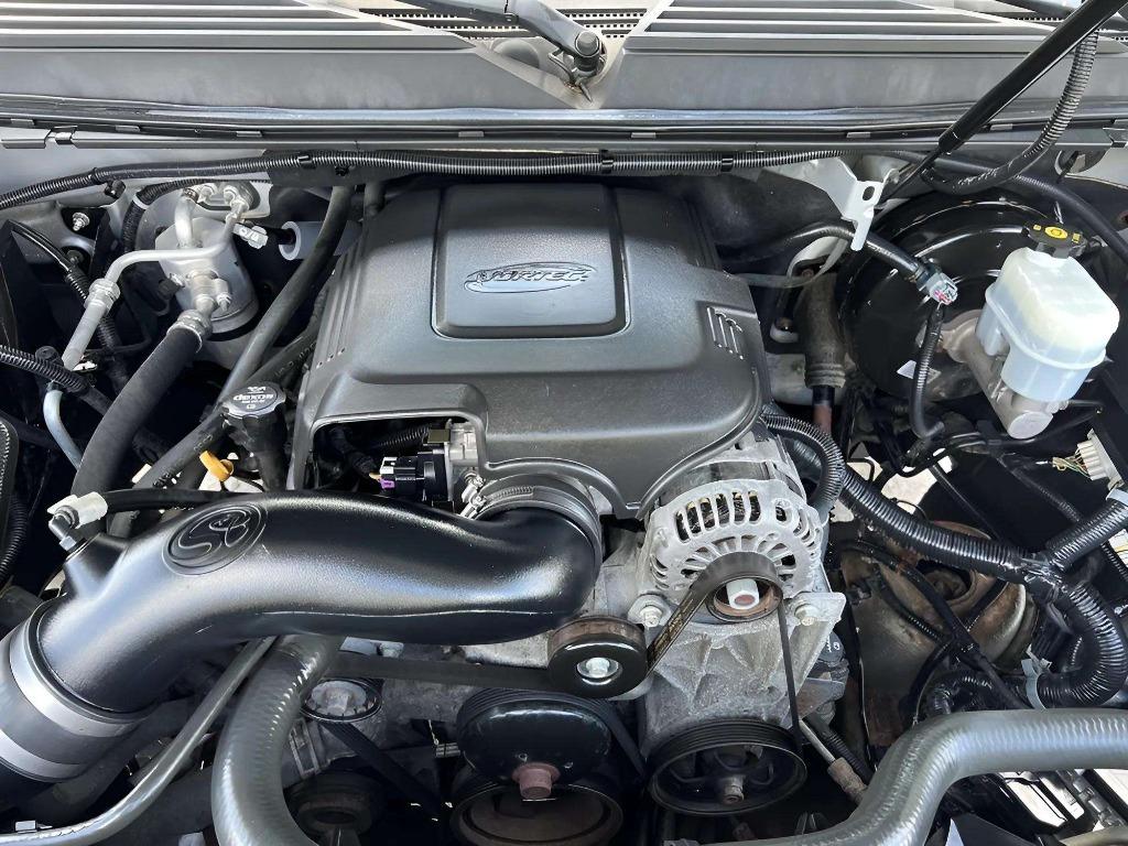2012 Chevrolet Avalanche - $14,995