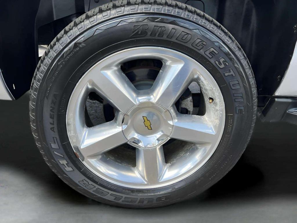 2012 Chevrolet Avalanche - $14,995