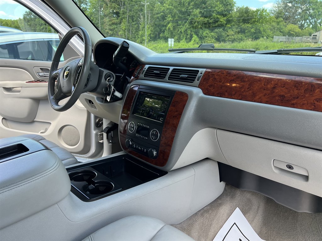 2012 Chevrolet Avalanche LT photo