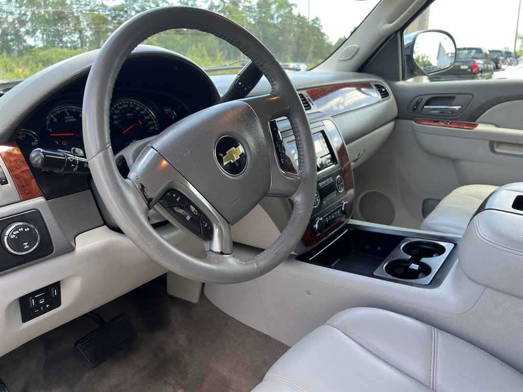 2012 Chevrolet Avalanche LT photo