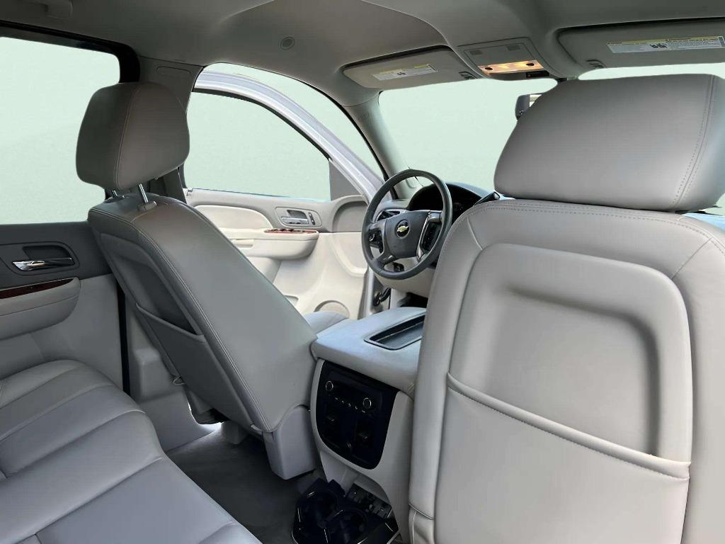 2012 Chevrolet Avalanche - $14,995