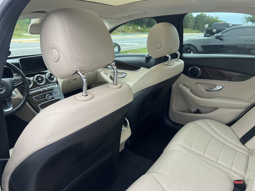 2017 Mercedes-Benz C-Class C300 photo