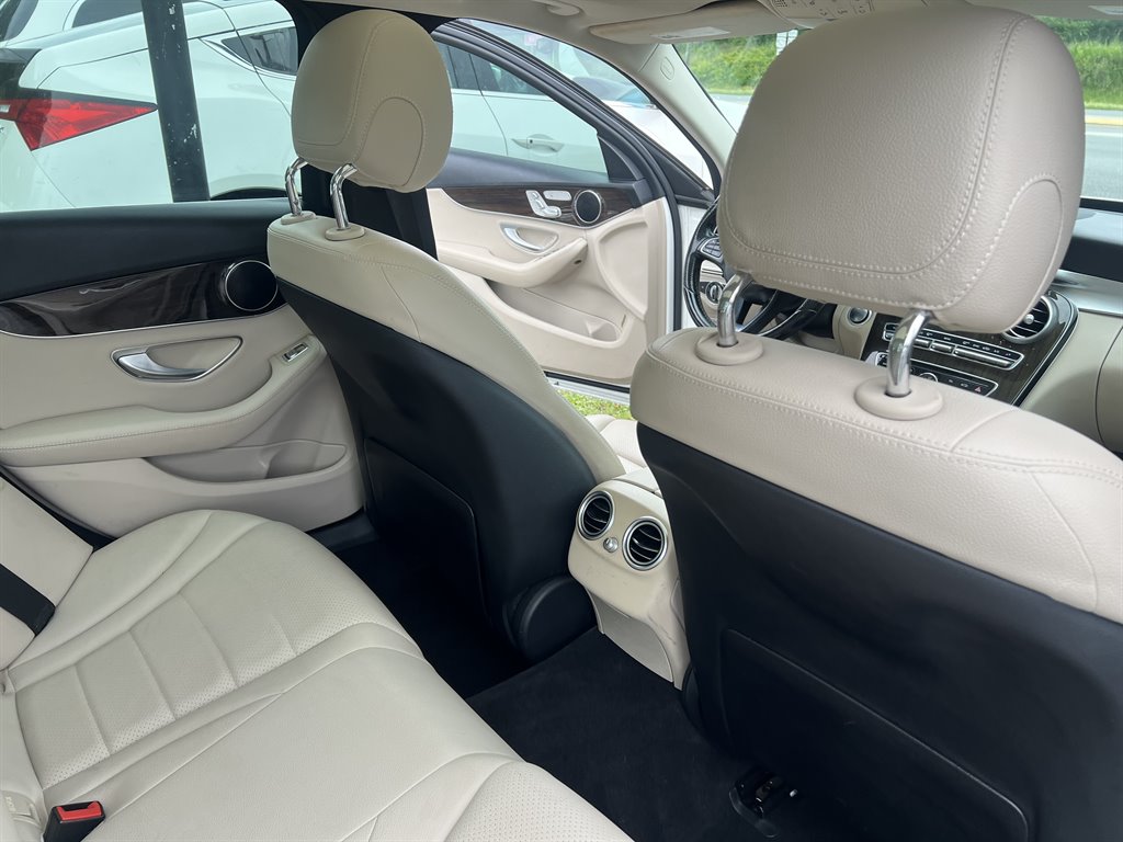 2017 Mercedes-Benz C-Class C300 photo