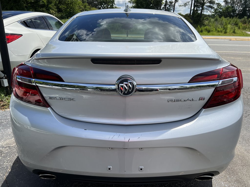 2017 Buick Regal Sport Touring photo