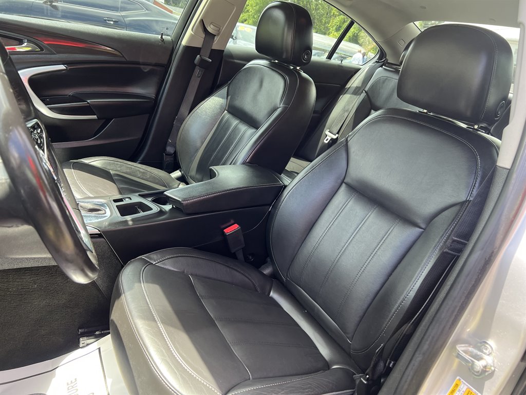 2017 Buick Regal Sport Touring photo