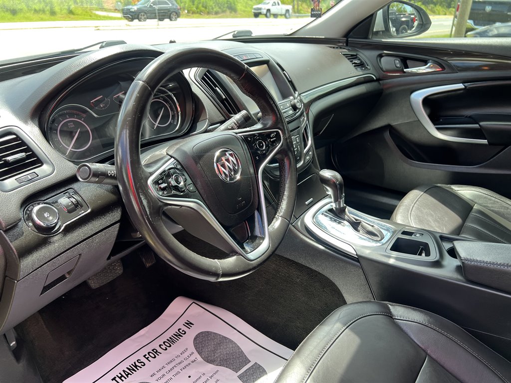 2017 Buick Regal Sport Touring photo