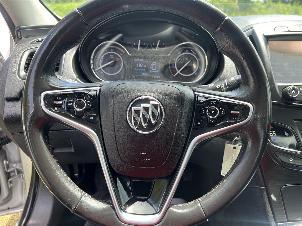 2017 Buick Regal Sport Touring photo