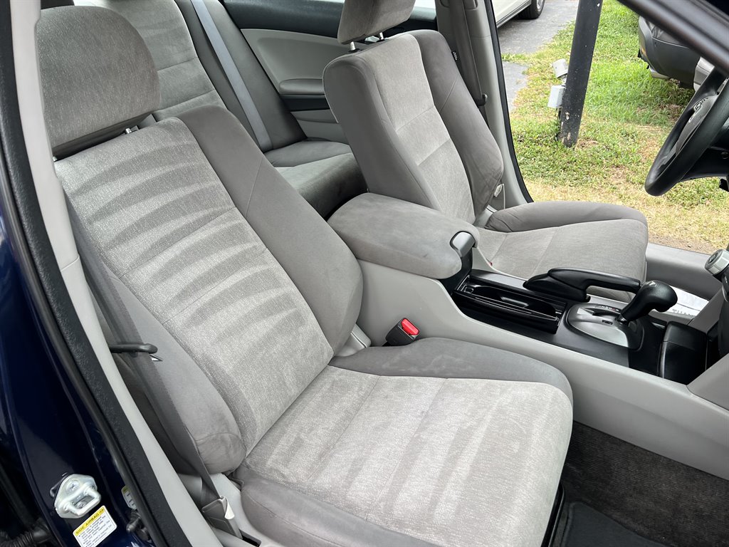 2010 Honda Accord LX-P photo