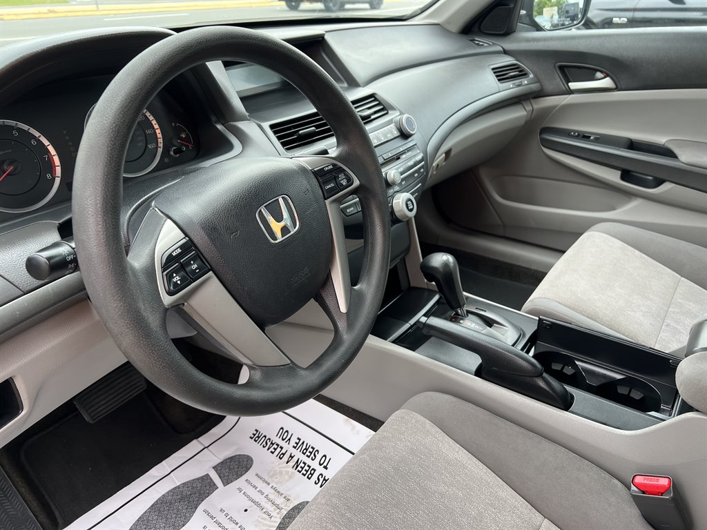 2010 Honda Accord LX-P photo