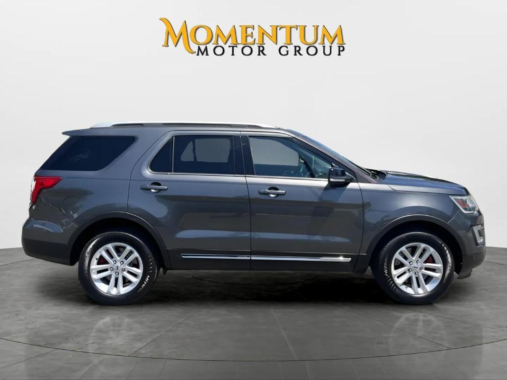 2017 Ford Explorer - $16,995