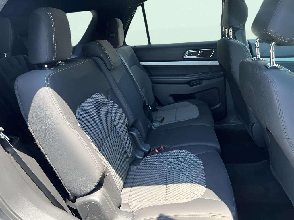 2017 Ford Explorer - $16,995