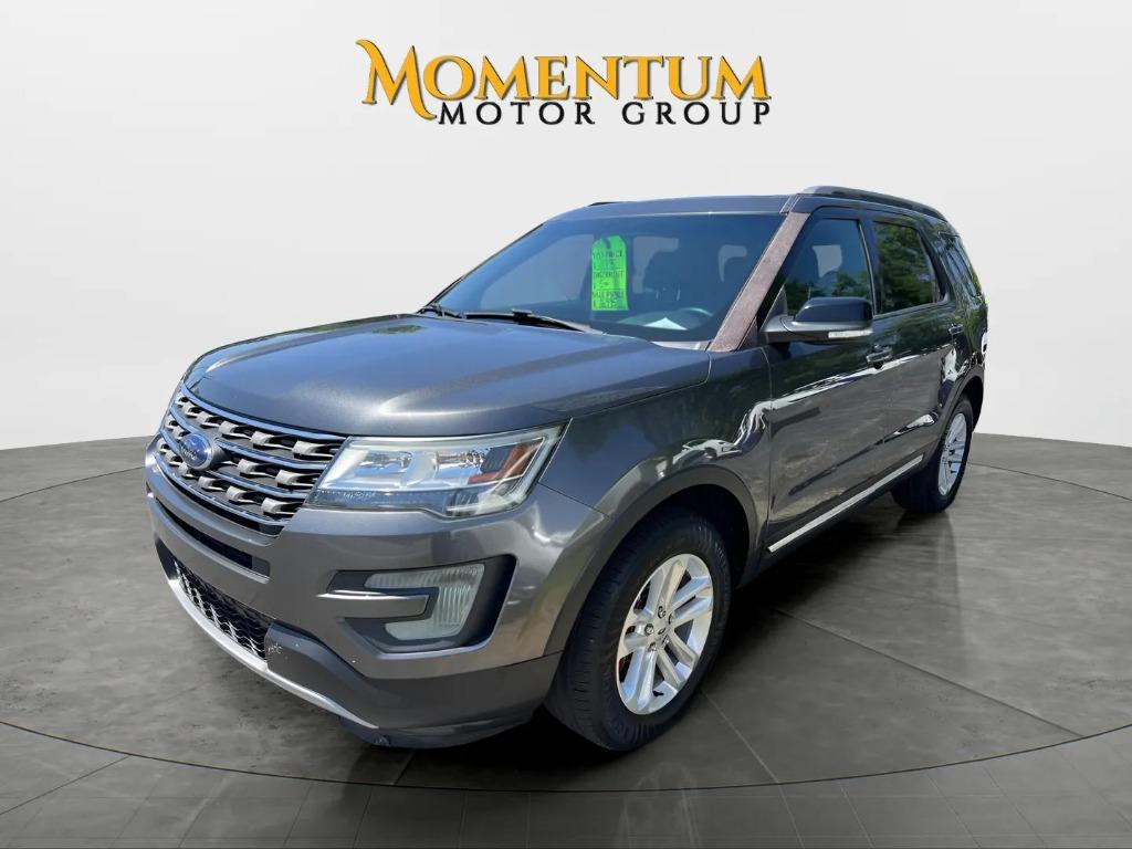 2017 Ford Explorer - $16,995