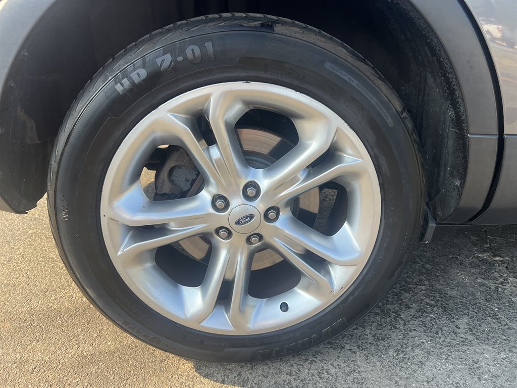 2013 Ford Explorer Limited photo