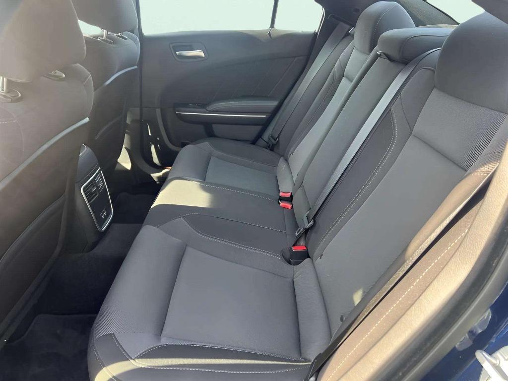 2017 Dodge Charger - $30,995