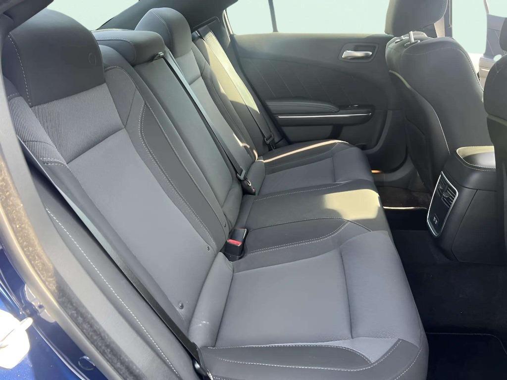 2017 Dodge Charger - $30,995