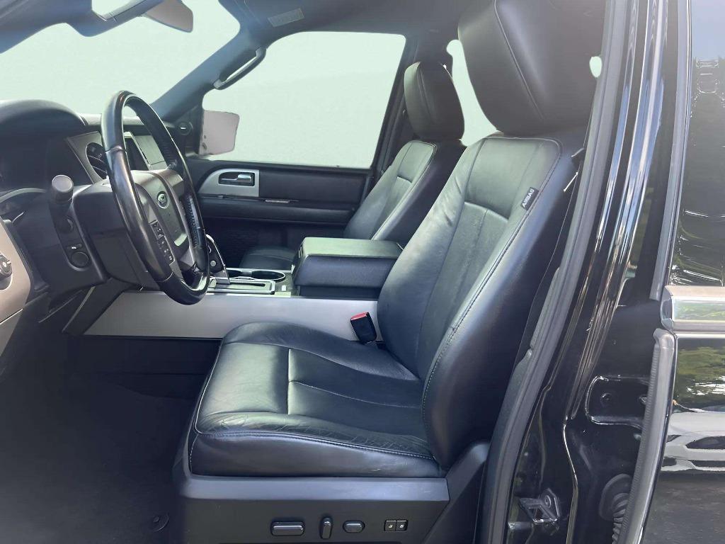 2017 Ford Expedition - $15,995