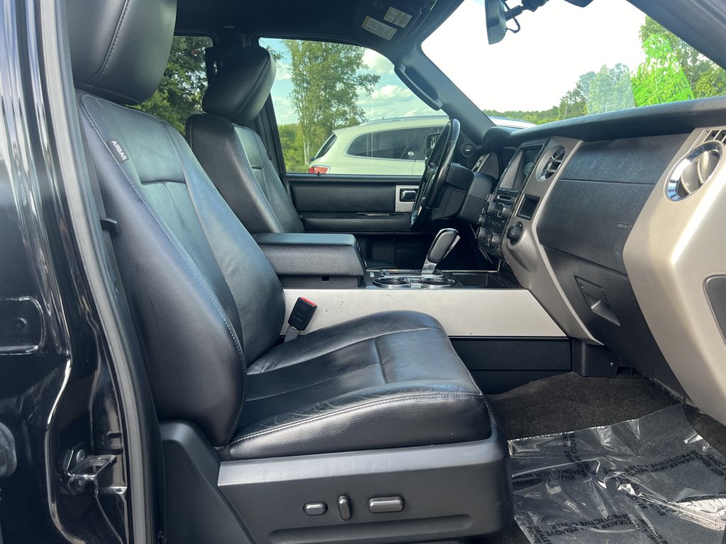 2017 Ford Expedition EL Limited photo