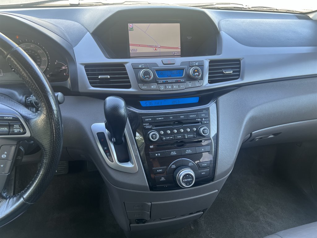 2012 Honda Odyssey Touring photo