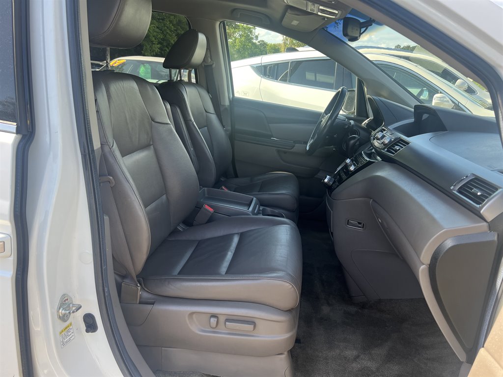 2012 Honda Odyssey Touring photo