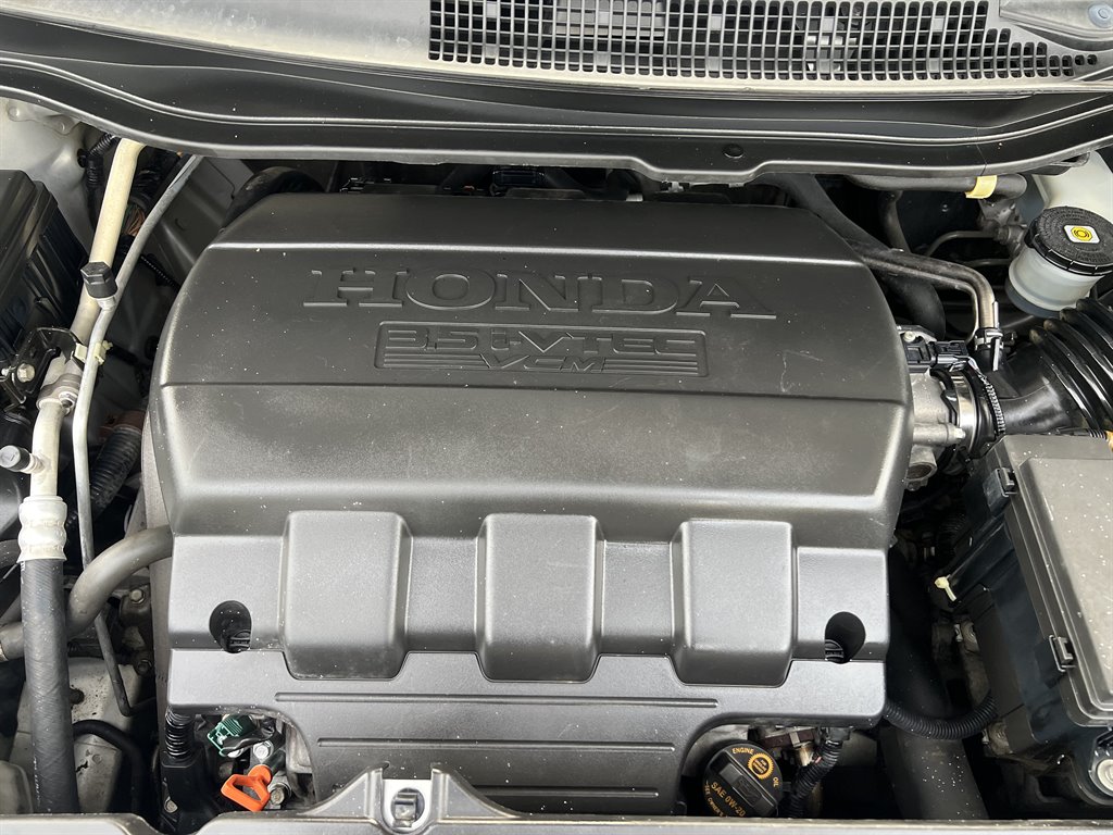 2014 Honda Odyssey Touring photo
