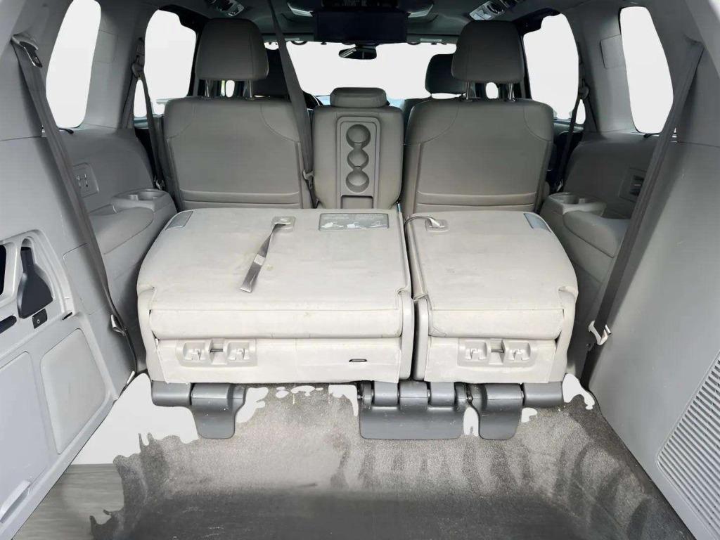 2014 Honda Odyssey - $11,995