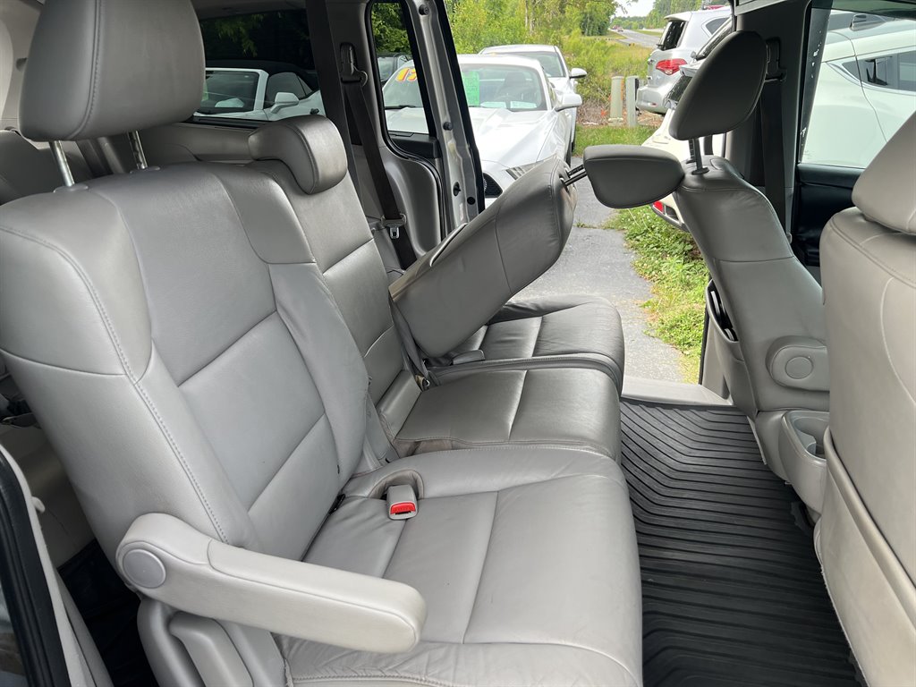 2014 Honda Odyssey Touring photo